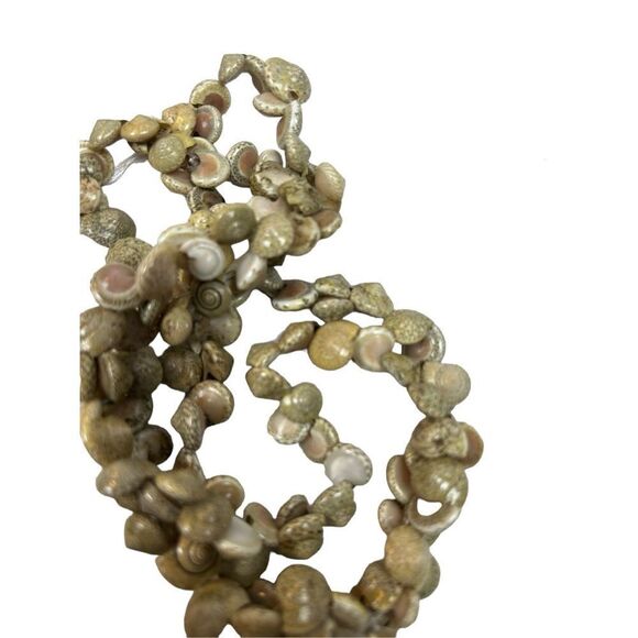 White Brown Shell Beaded Chunky Beach Statement Necklace 34” - wear as 2 layered - Picture 5 of 6